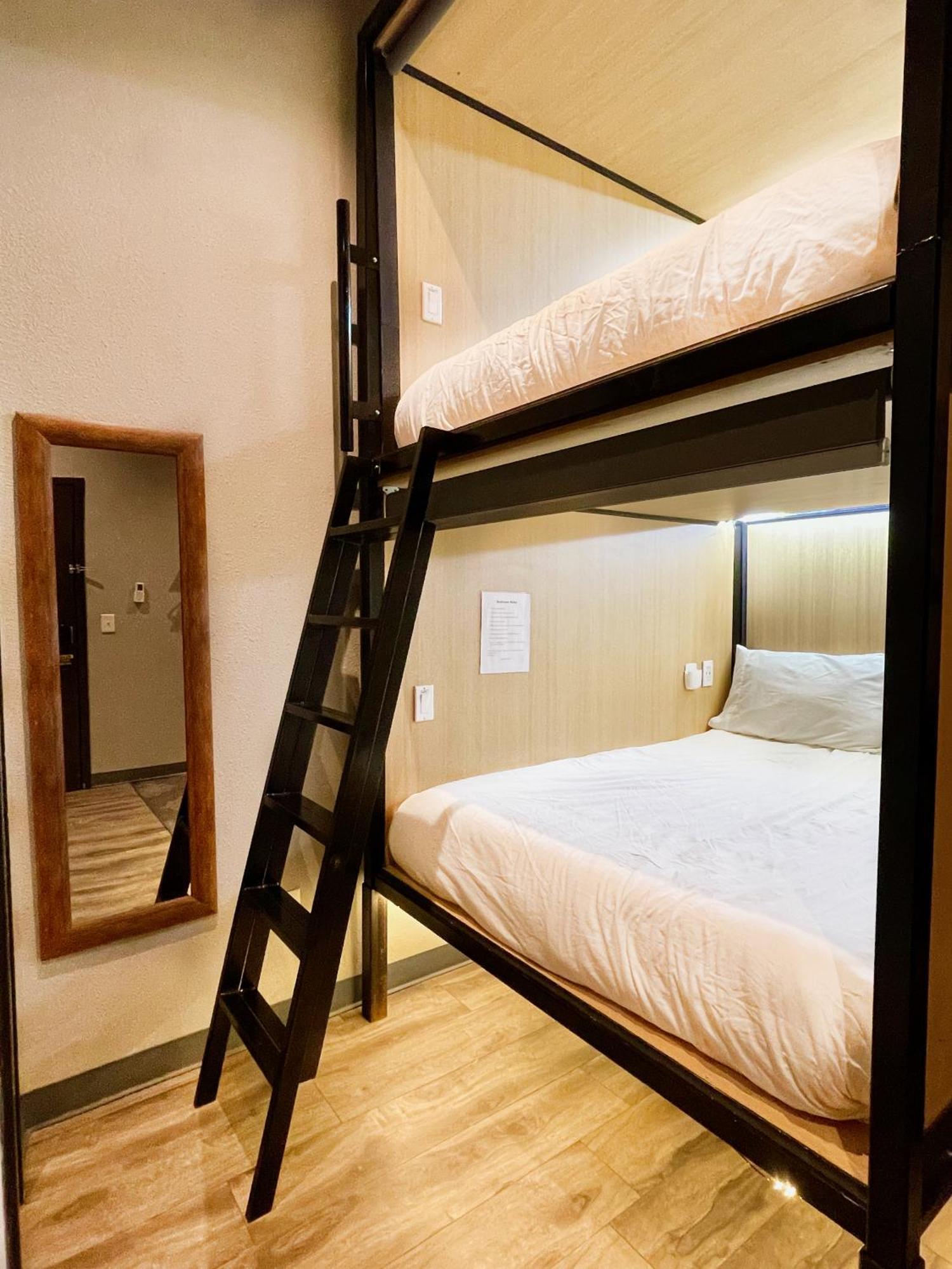 Hotel Boxstel - Modern Downtown *